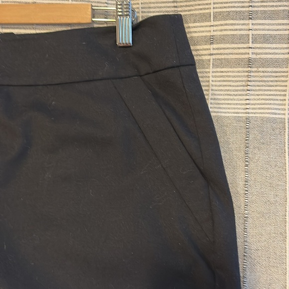 Armani Collezioni Virgin Wool Skirt, size 14, Black - Picture 3 of 6